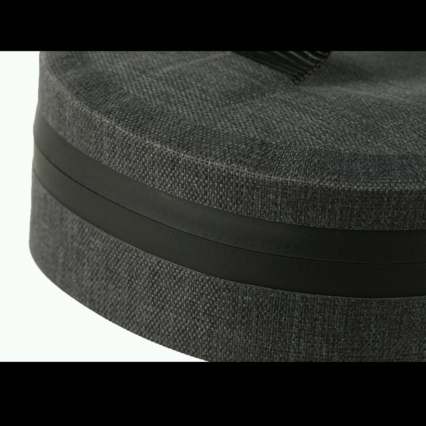 Waterproof-travel-amenity-bag-with-seamless-fit-technology